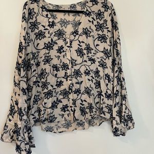 Medium Hinge blouse